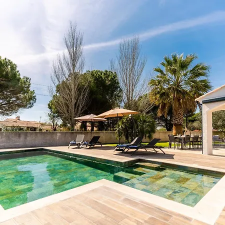 Vila Margot Stunning Pool 500 M *